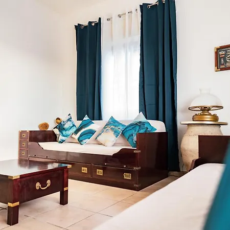 Guest house Admiral's